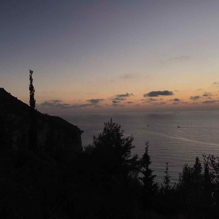 Villa Milia Áyios Nikítas Exteriör bild